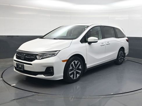 Certified 2026 Honda Odyssey EX-L image 8