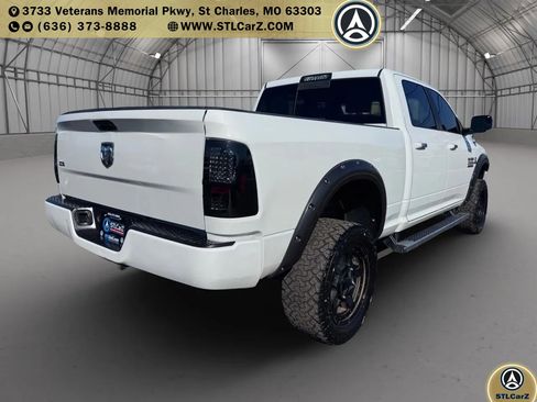 Used 2017 RAM 2500 SLT AWD/4WD image 3
