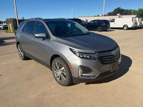 Used 2024 Chevrolet Equinox Premier AWD/4WD image 5