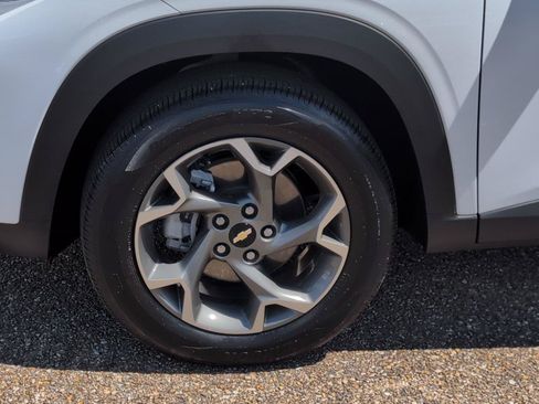 Used 2025 Chevrolet Trax LT w/ Driver Confidence Package FWD image 10
