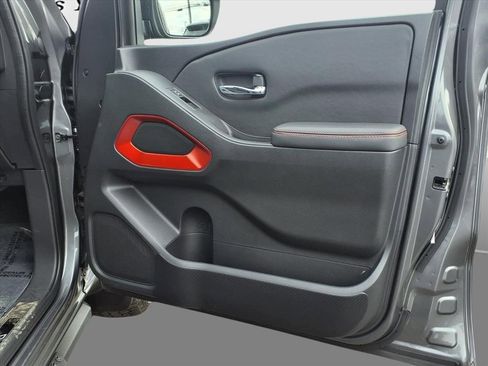 Certified 2023 Nissan Frontier PRO-4X w/ Tow Package image 11