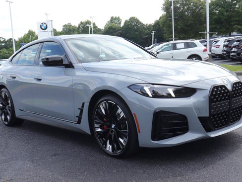 New 2026 BMW 430i w/ M Sport Package RWD image 3