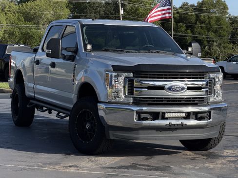 Used 2019 Ford F250 XLT AWD/4WD image 3