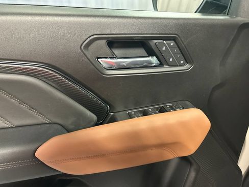 New 2026 GMC Canyon AT4 w/ AT4 Premium Package AWD/4WD image 12