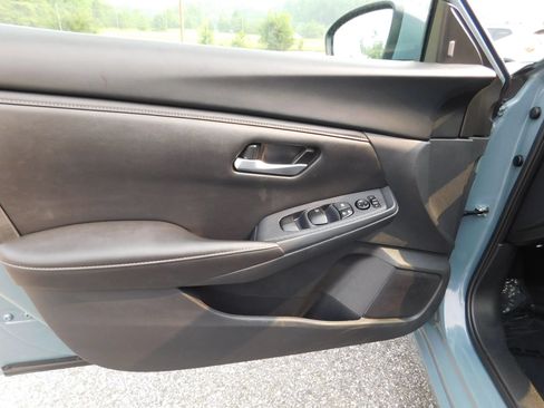 Used 2024 Nissan Sentra SV FWD image 15