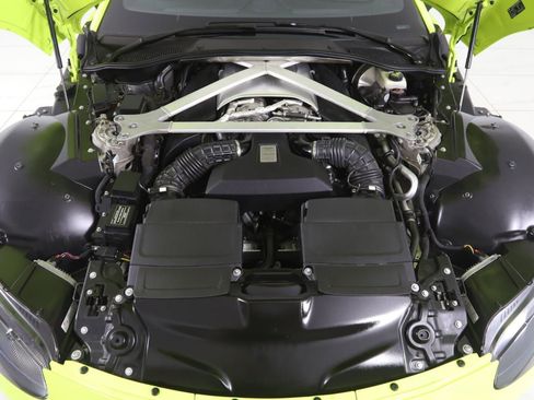 Used 2019 Aston Martin V8 Vantage Coupe RWD image 79