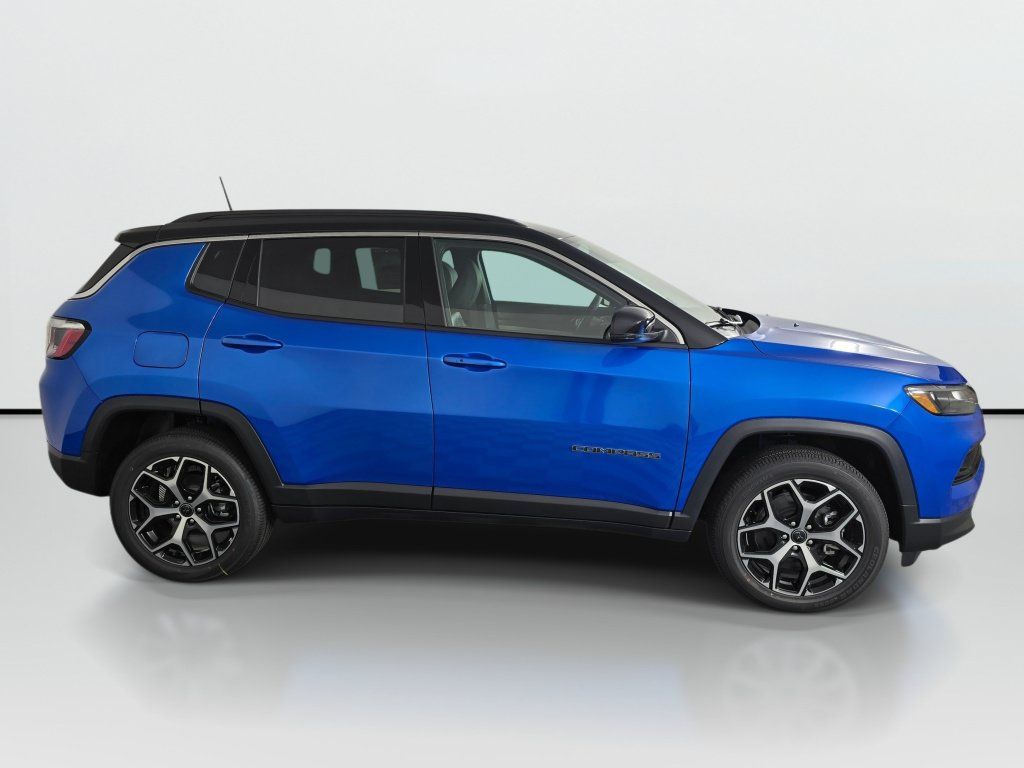 New 2026 Jeep Compass Limited AWD/4WD image 3