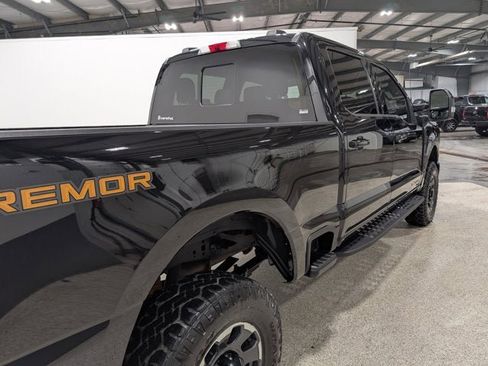 Used 2023 Ford F250 Lariat w/ Lariat Ultimate Package AWD/4WD image 3