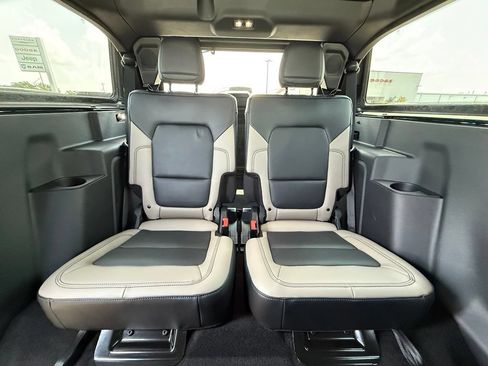 Used 2024 Ford Bronco Wildtrak AWD/4WD image 30