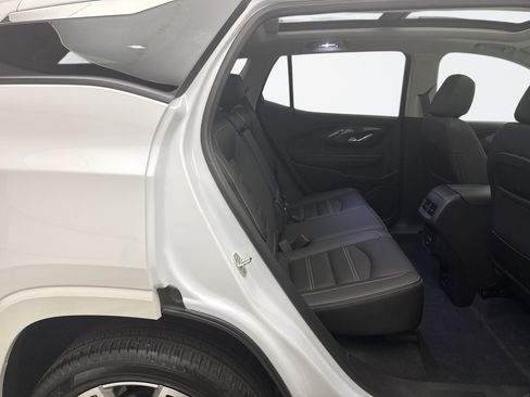 Used 2024 GMC Terrain Denali w/ Denali Premium Package AWD/4WD image 21