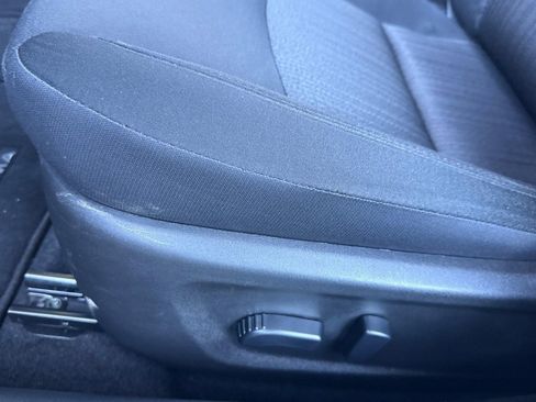 Used 2025 Nissan Altima 2.5 SV image 12