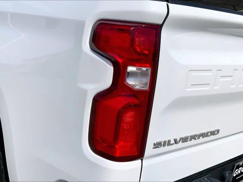 Used 2019 Chevrolet Silverado 1500 LTZ w/ LTZ Premium Package AWD/4WD image 28