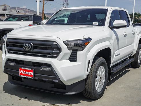 New 2026 Toyota Tacoma SR5 AWD/4WD image 3