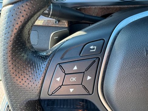 Used 2012 Mercedes-Benz E 350 4MATIC Sedan image 22