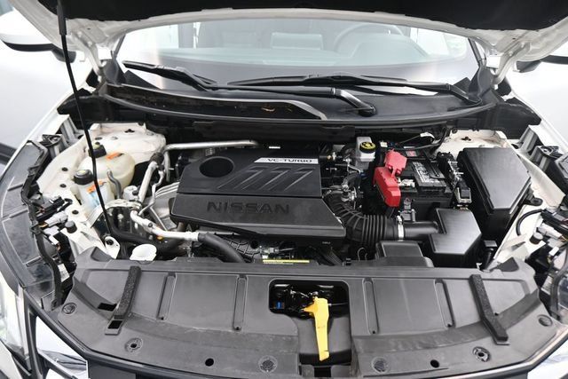 Used 2024 Nissan Rogue SV FWD image 12