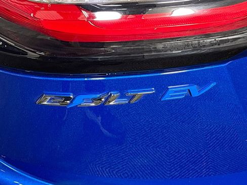 Used 2023 Chevrolet Bolt LT w/ Infotainment Package image 23