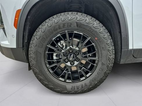 Used 2026 Chevrolet Traverse Z71 w/ Enhanced Driving Package AWD/4WD image 9