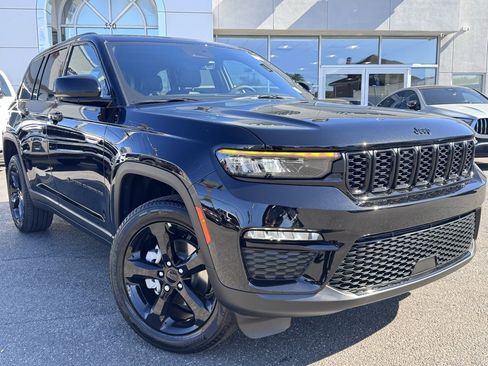 New 2025 Jeep Grand Cherokee Limited w/ Black Appearance Package image 1