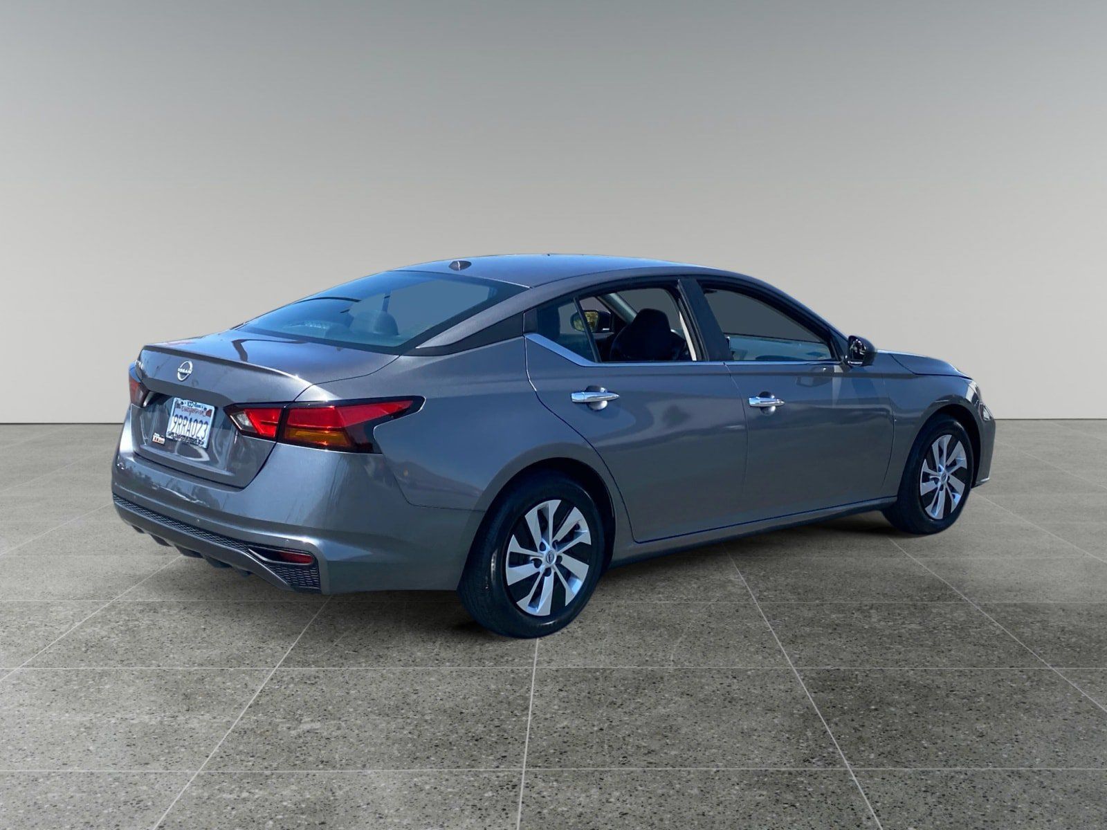 Used 2025 Nissan Altima 2.5 S FWD image 5