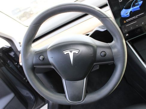 Used 2020 Tesla Model 3 Long Range image 12