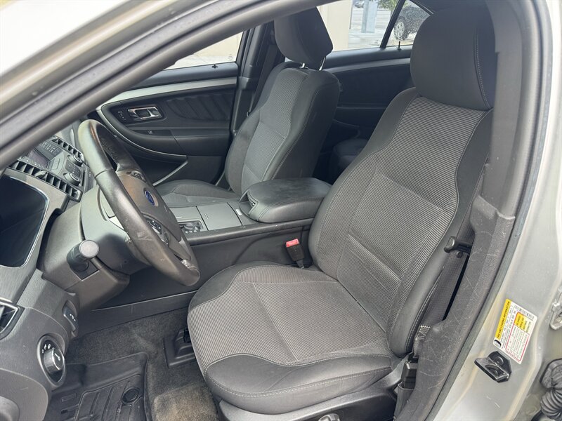 Used 2017 Ford Taurus SEL FWD image 14