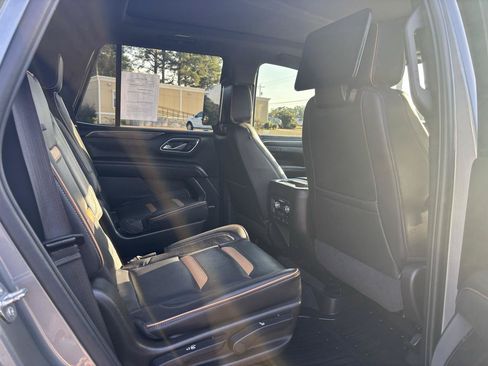 Used 2021 GMC Yukon AT4 w/ AT4 Premium Plus Package AWD/4WD image 9