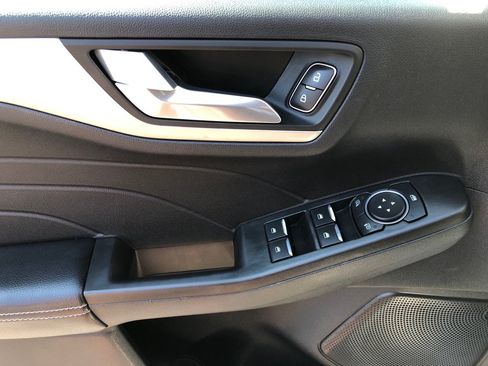 Used 2021 Ford Escape SE AWD/4WD image 18