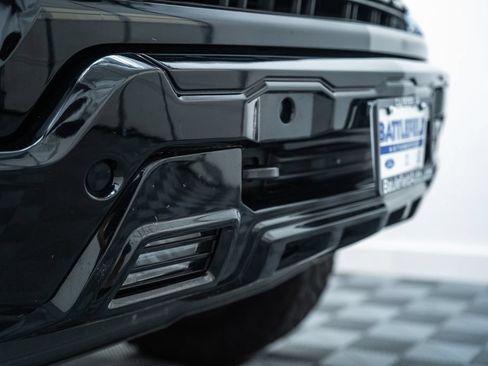 Used 2023 Chevrolet Silverado 1500 RST w/ Z71 Off-Road Package AWD/4WD image 14