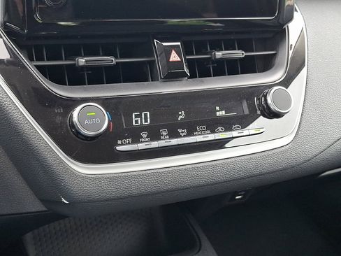 Used 2023 Toyota Corolla LE FWD image 17