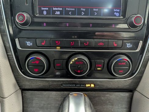 Used 2016 Volkswagen Passat 1.8T SE image 21