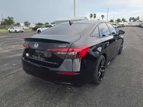 Used 2023 Honda Civic Sport image 4