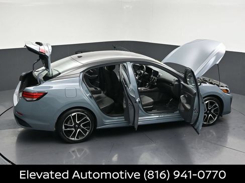 Certified 2025 Nissan Sentra SR w/ SR Premium Package FWD image 30