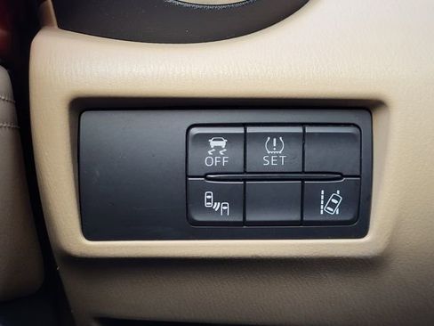 Used 2017 MAZDA MX-5 Miata RF Grand Touring image 12