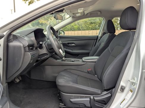 Used 2022 Nissan Sentra S image 10