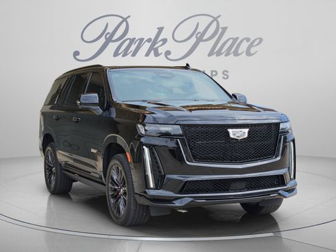 Used 2024 Cadillac Escalade V w/ LPO, ONYX Package AWD/4WD image 8