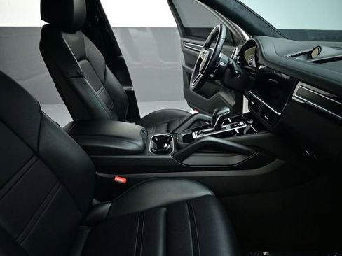 Used 2021 Porsche Cayenne GTS image 61