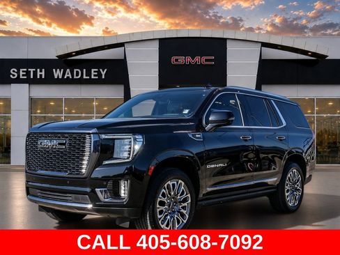 Used 2023 GMC Yukon Denali Ultimate AWD/4WD image 3