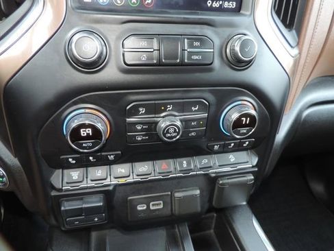 Used 2020 Chevrolet Silverado 2500 High Country w/ Z71 Off-Road Package image 28