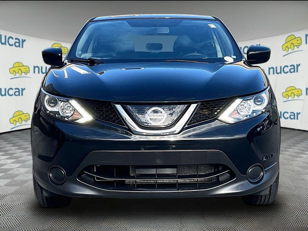 Used 2019 Nissan Rogue Sport S w/ Appearance Package AWD/4WD image 2