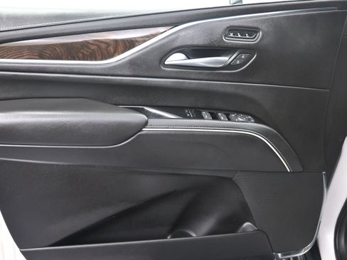 Used 2023 Cadillac Escalade ESV Sport Platinum image 16