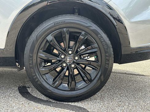 Certified 2025 Buick Envista Sport Touring FWD image 14