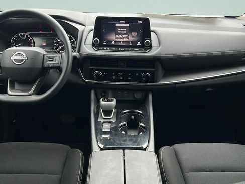 Used 2025 Nissan Rogue S FWD image 23