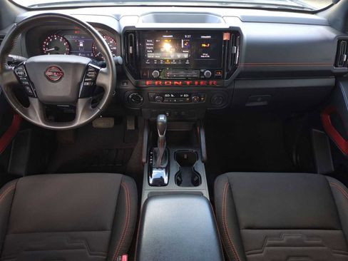 Used 2025 Nissan Frontier PRO-4X AWD/4WD image 19