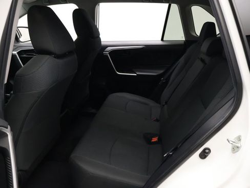 Used 2020 Toyota RAV4 LE FWD image 19