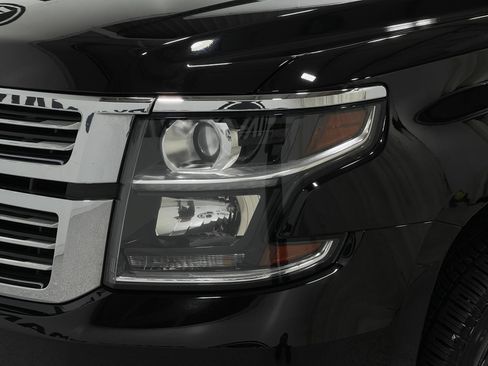 Used 2017 Chevrolet Tahoe Premier AWD/4WD image 35