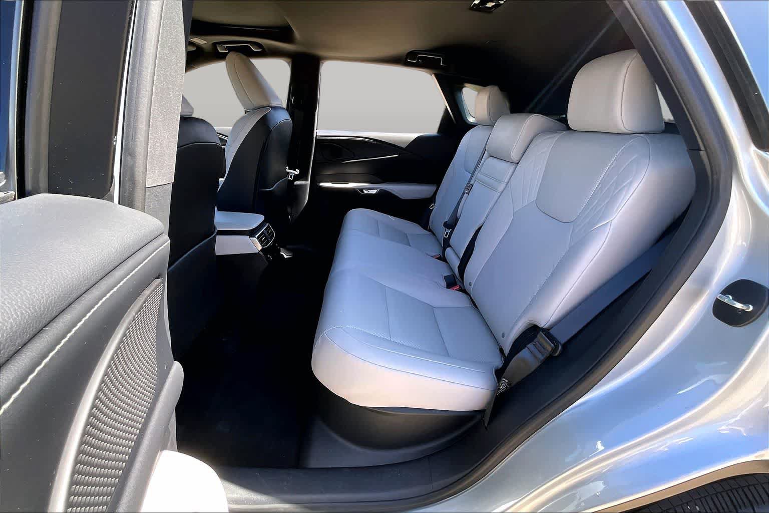 Used 2025 Lexus RX 350 Premium FWD image 39