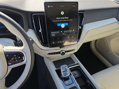 New 2026 Volvo XC60 T8 Ultra w/ Protection Package Premier image 18