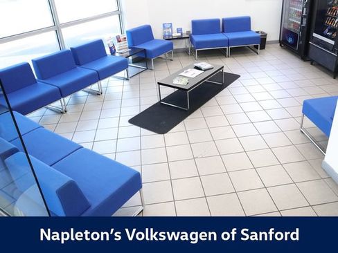 Used 2025 Volkswagen Tiguan S image 27