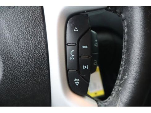 Used 2011 Chevrolet Traverse LT w/ Personal Connectivity Package image 12