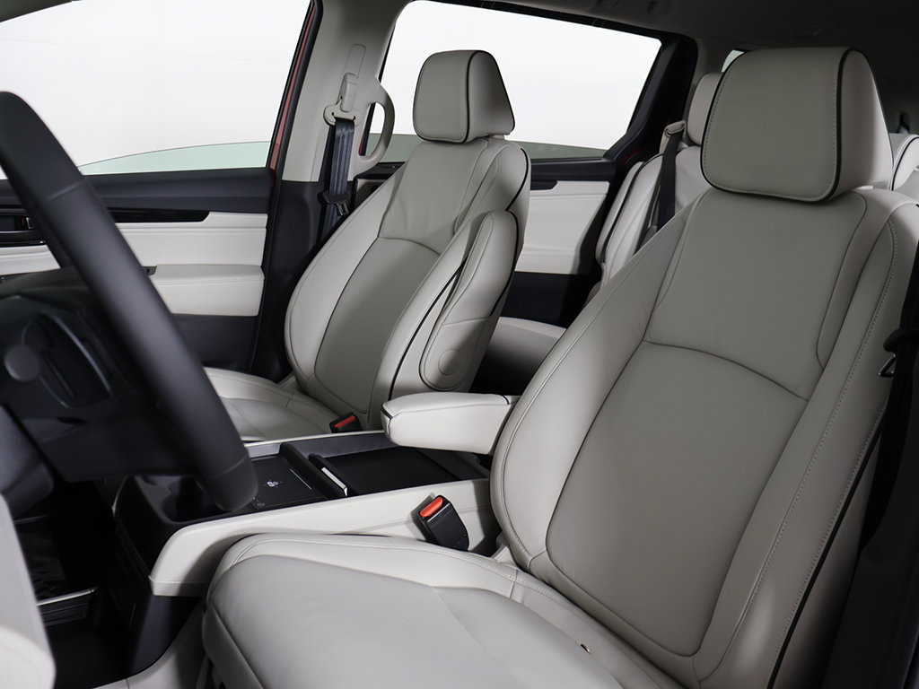 New 2027 Honda Odyssey Touring image 17